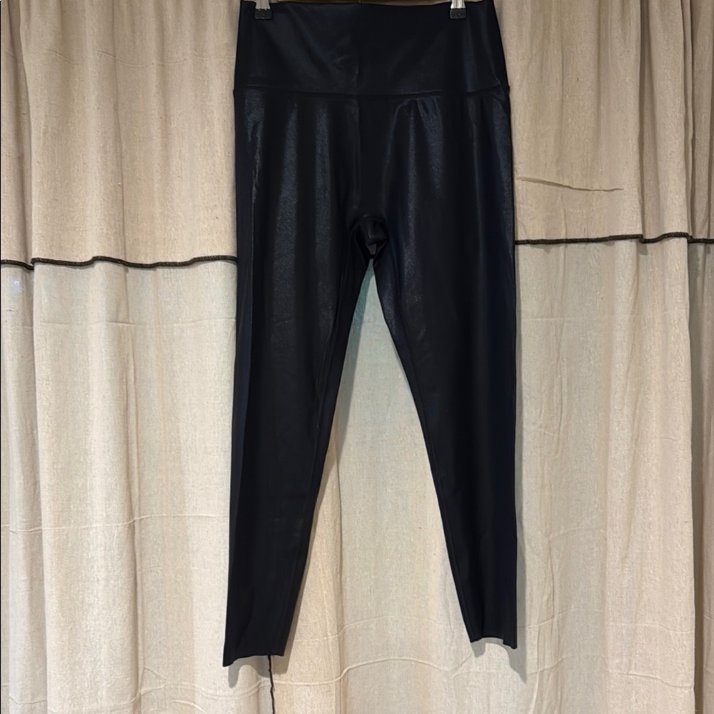Aerie Shiny Black Leggings  - Offline by Aerie Leggings size large